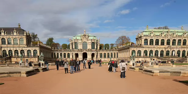 Zwinger Zwinger